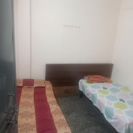 Ever Green Guest House Travel & Pg New Delhi Extérieur photo