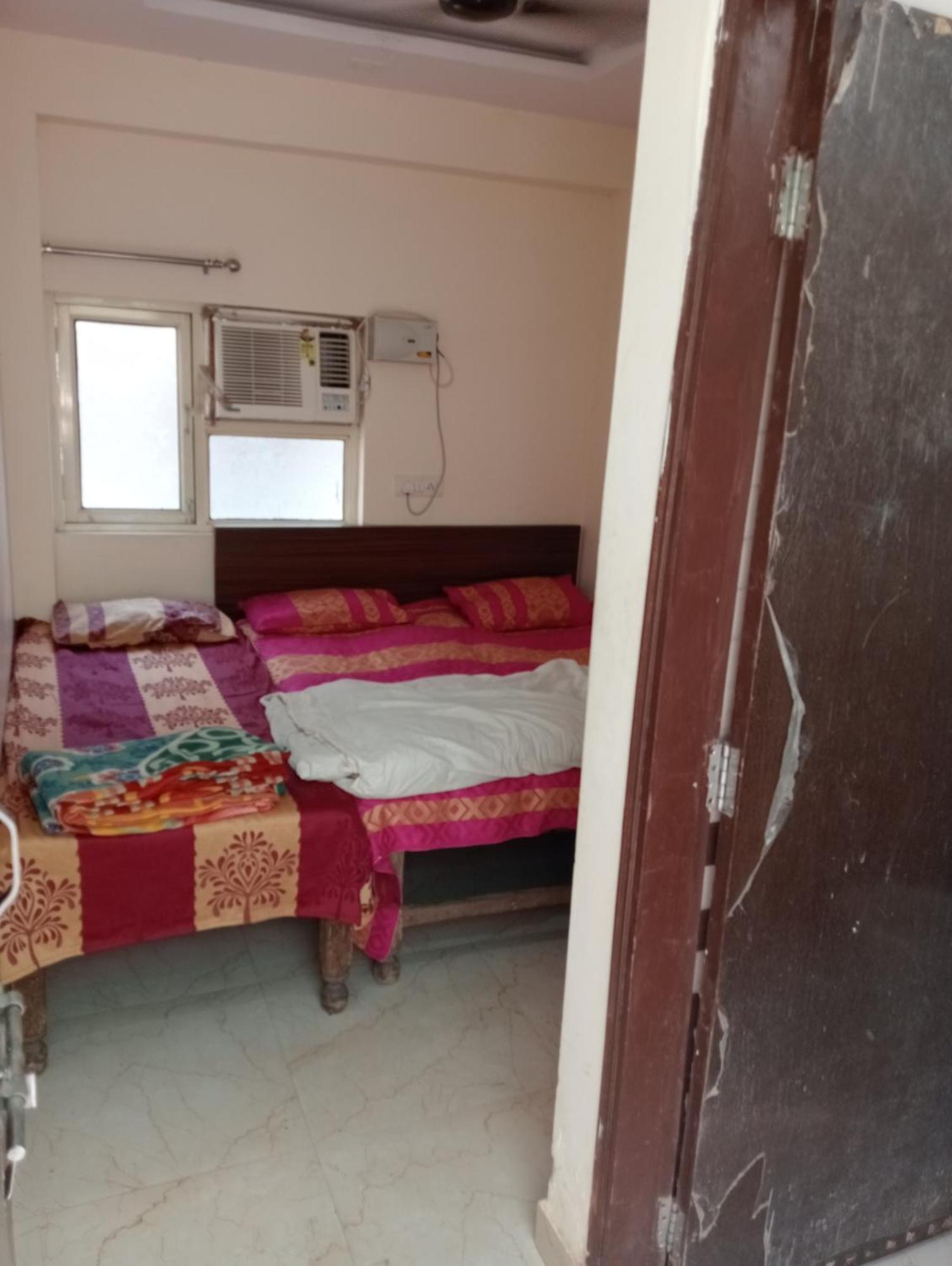 Ever Green Guest House Travel & Pg New Delhi Extérieur photo