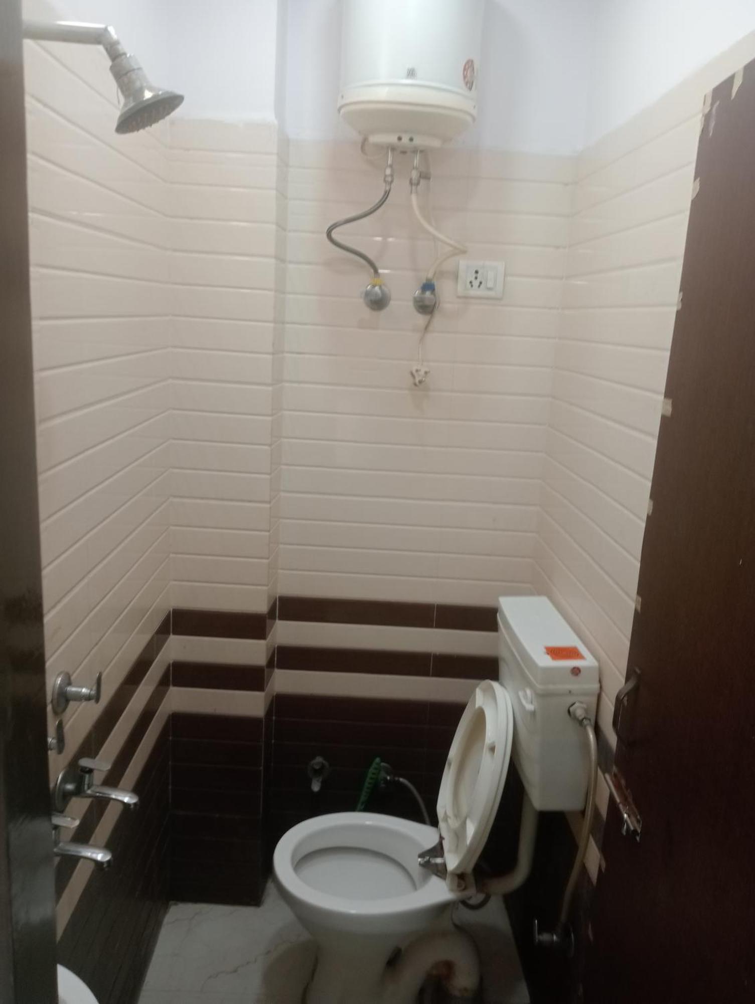 Ever Green Guest House Travel & Pg New Delhi Extérieur photo