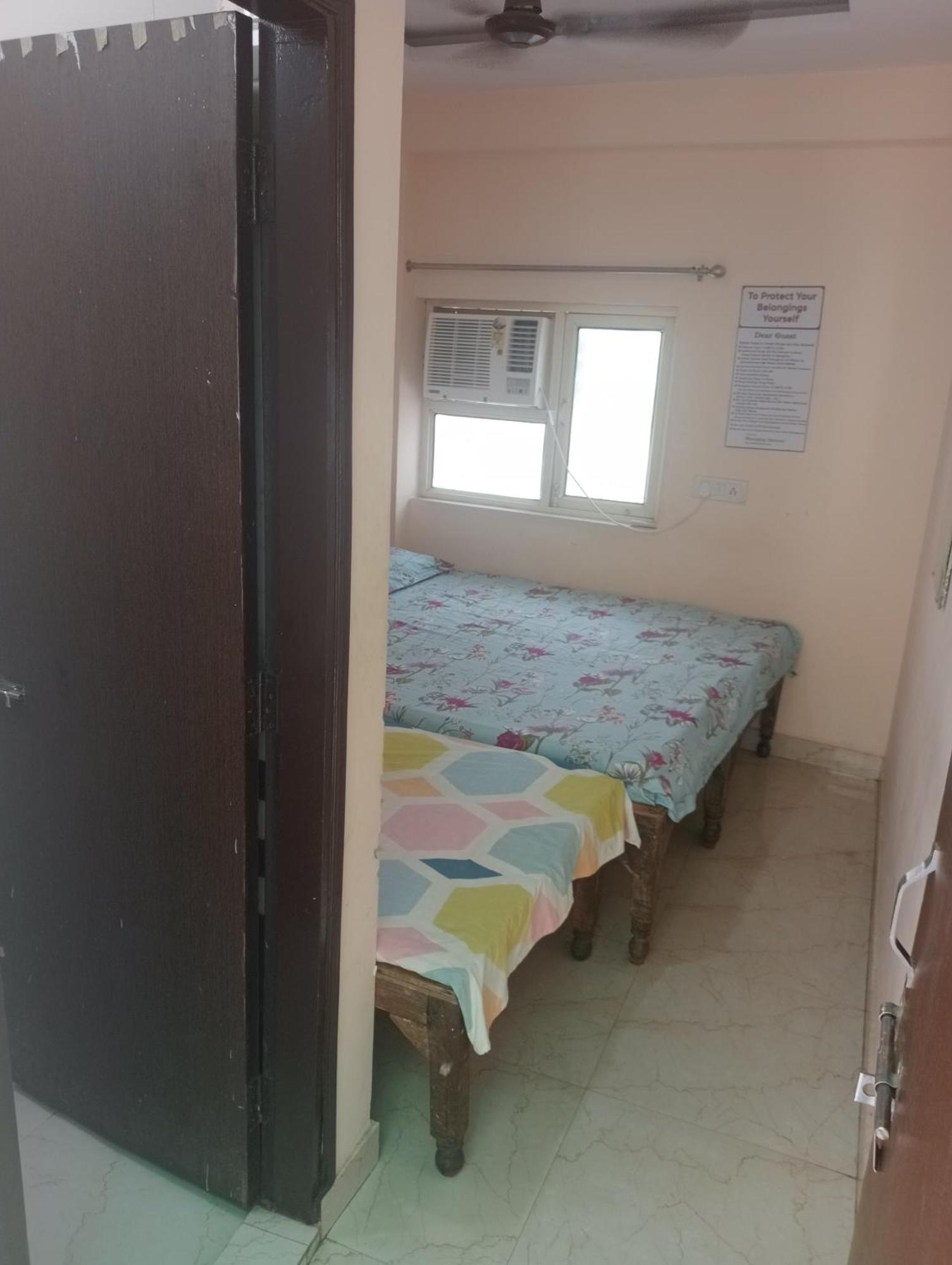 Ever Green Guest House Travel & Pg New Delhi Extérieur photo