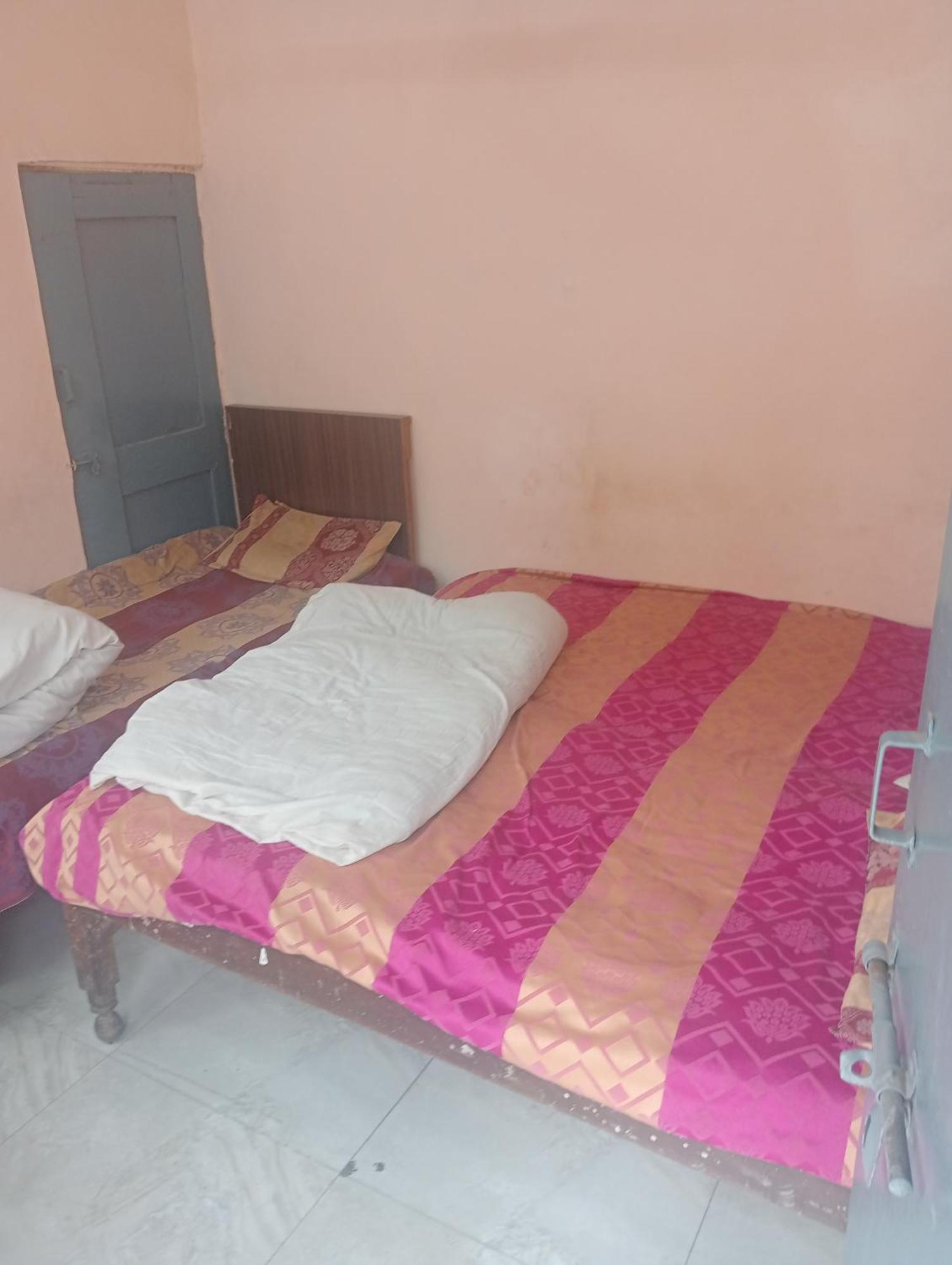 Ever Green Guest House Travel & Pg New Delhi Extérieur photo